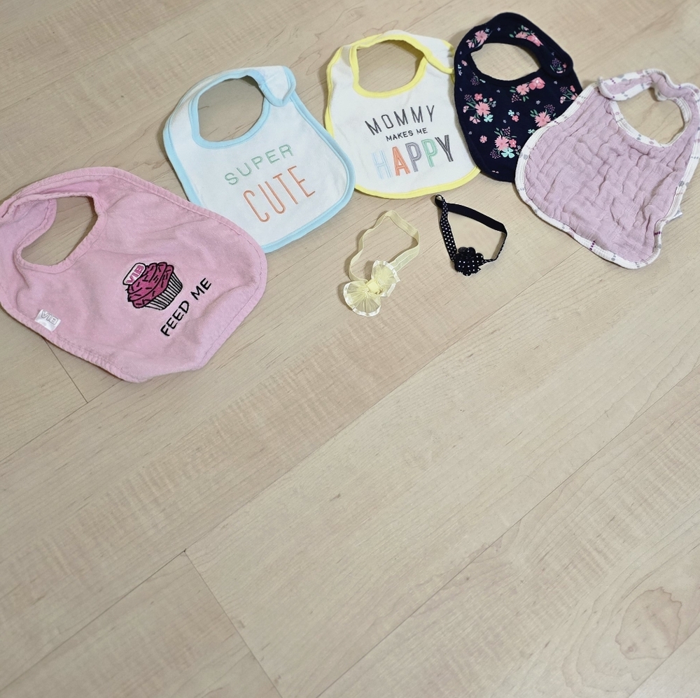 NWOT Colorful Baby Bib Set And Baby Headbands Bundle Lot